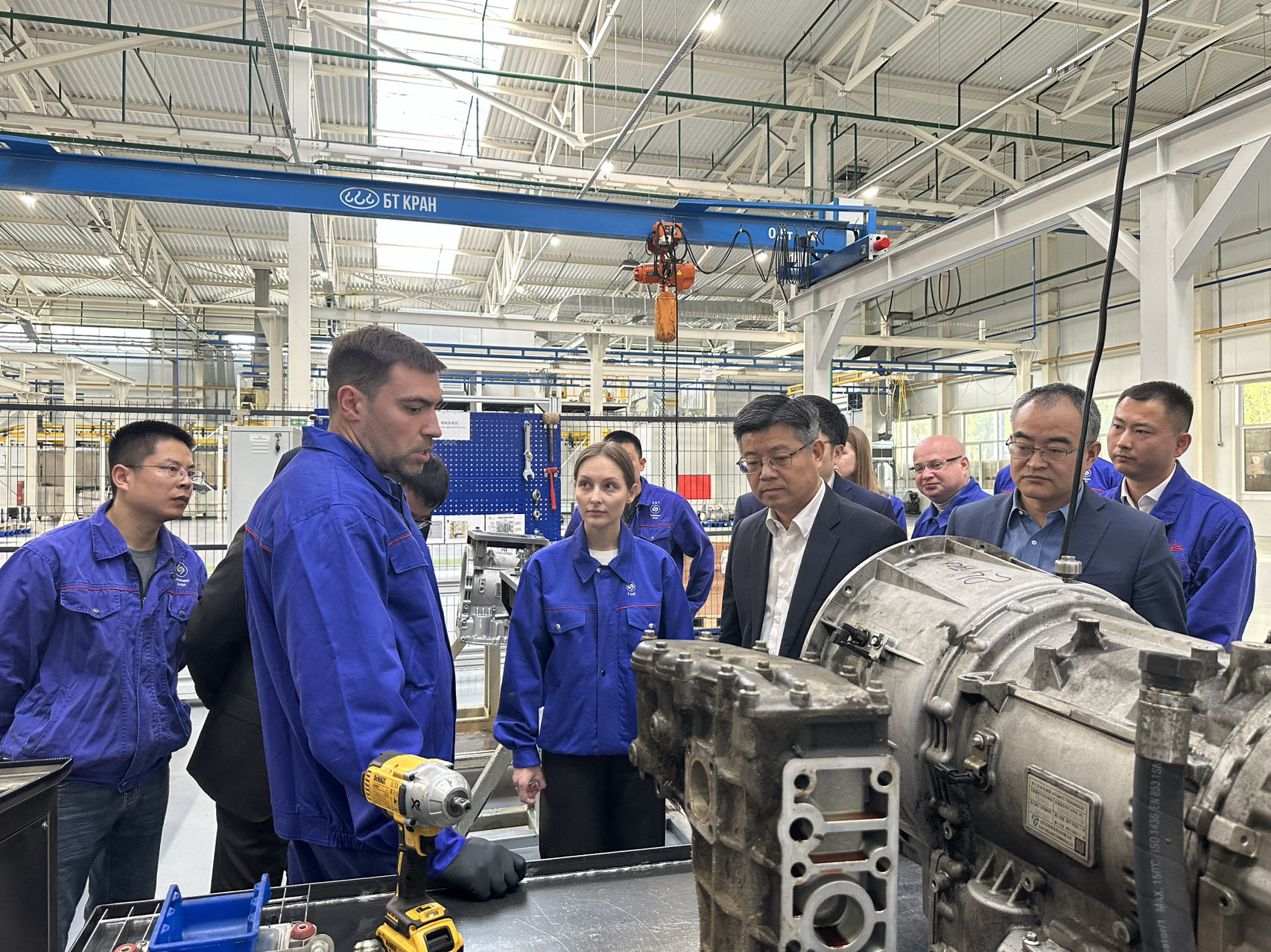 Председатель совета директоров корпорации FAST посетил компанию «Фаст Трансмишэн Европа»